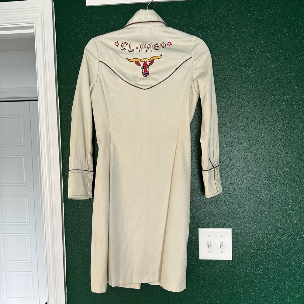 Vintage western hand beaded El Paso dress! Fits roughly size 6/8.